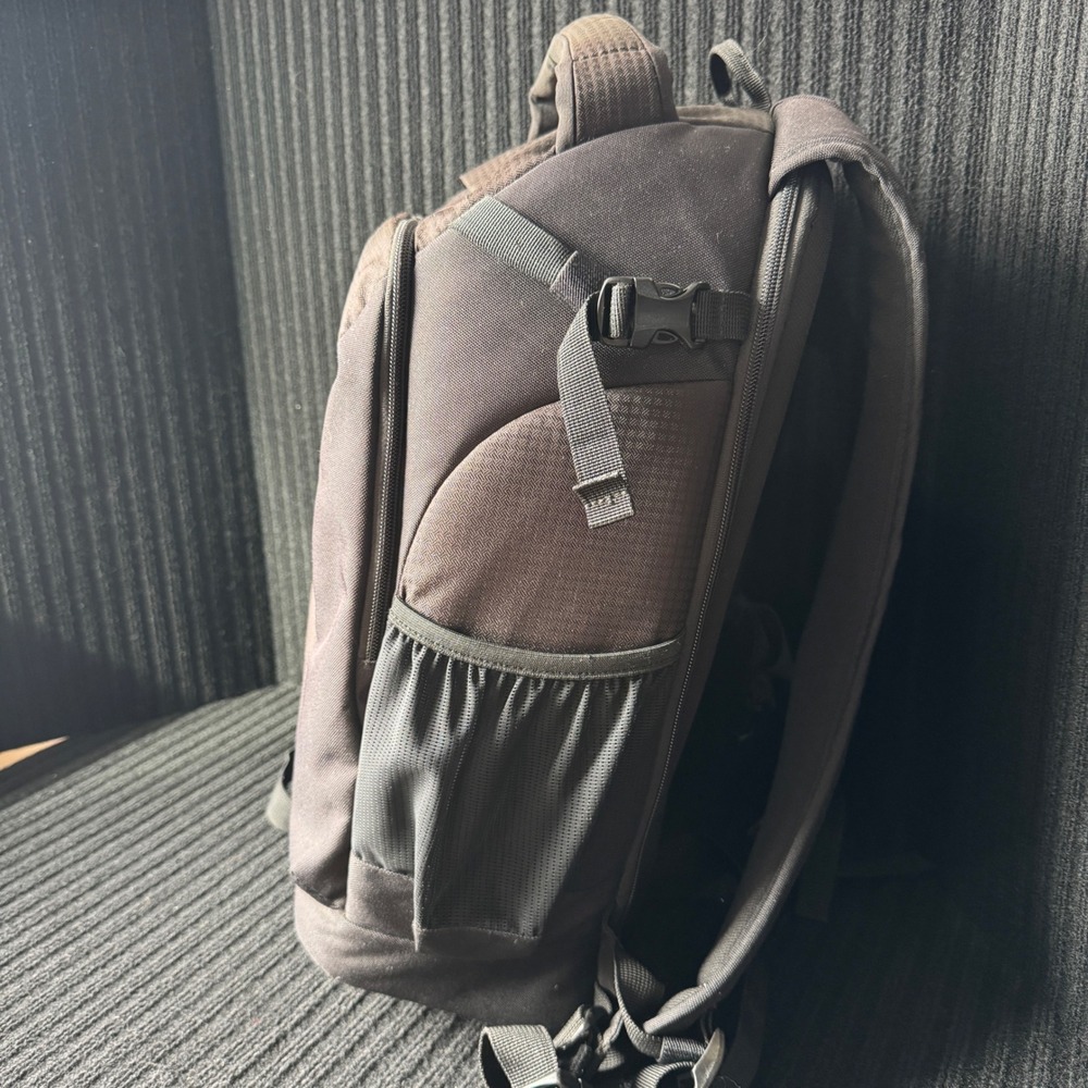 Lowepro Flipside 300 AW II Camera Backpack Black LP37127 - Picture 2 of 12